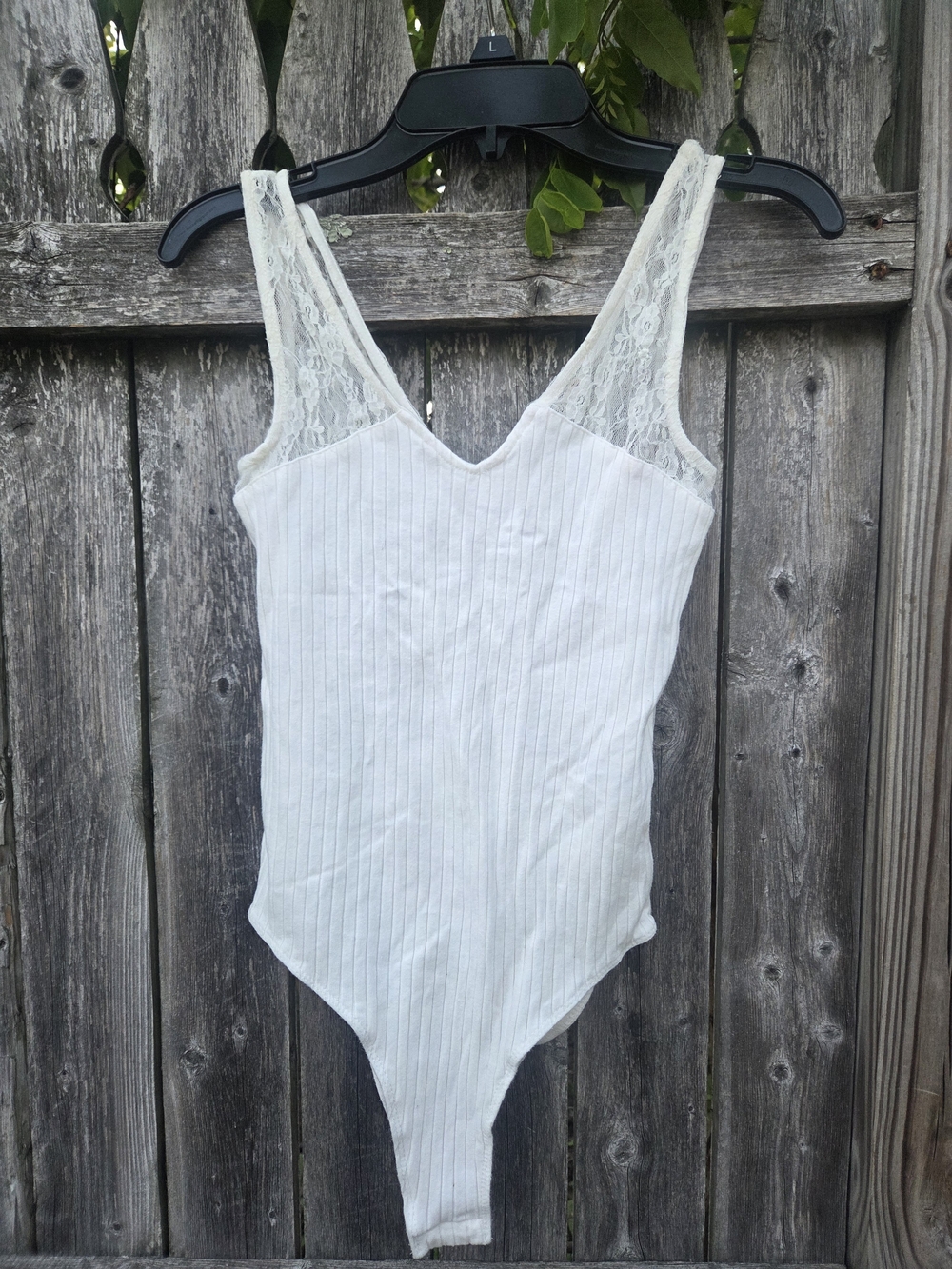 Heart Hips Ivory Lace-Trim Ribbed V-Neck Bodysuit